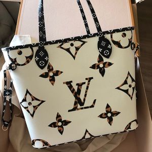 ❤️SOLD❤️ Louis Vuitton Giant Jungle Neverfull